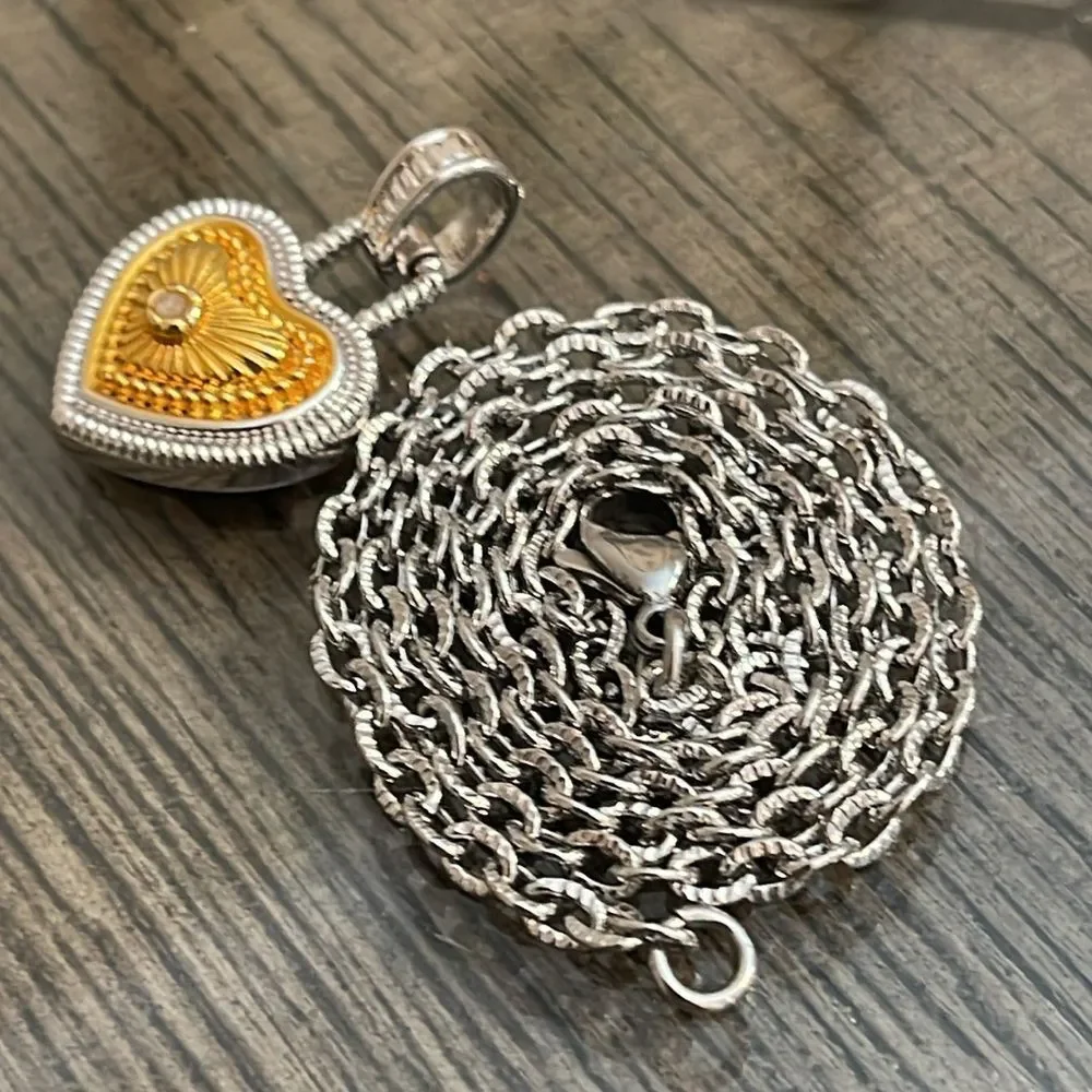 DIAMONDS INTERNATIONAL, Diamond Heart Necklace